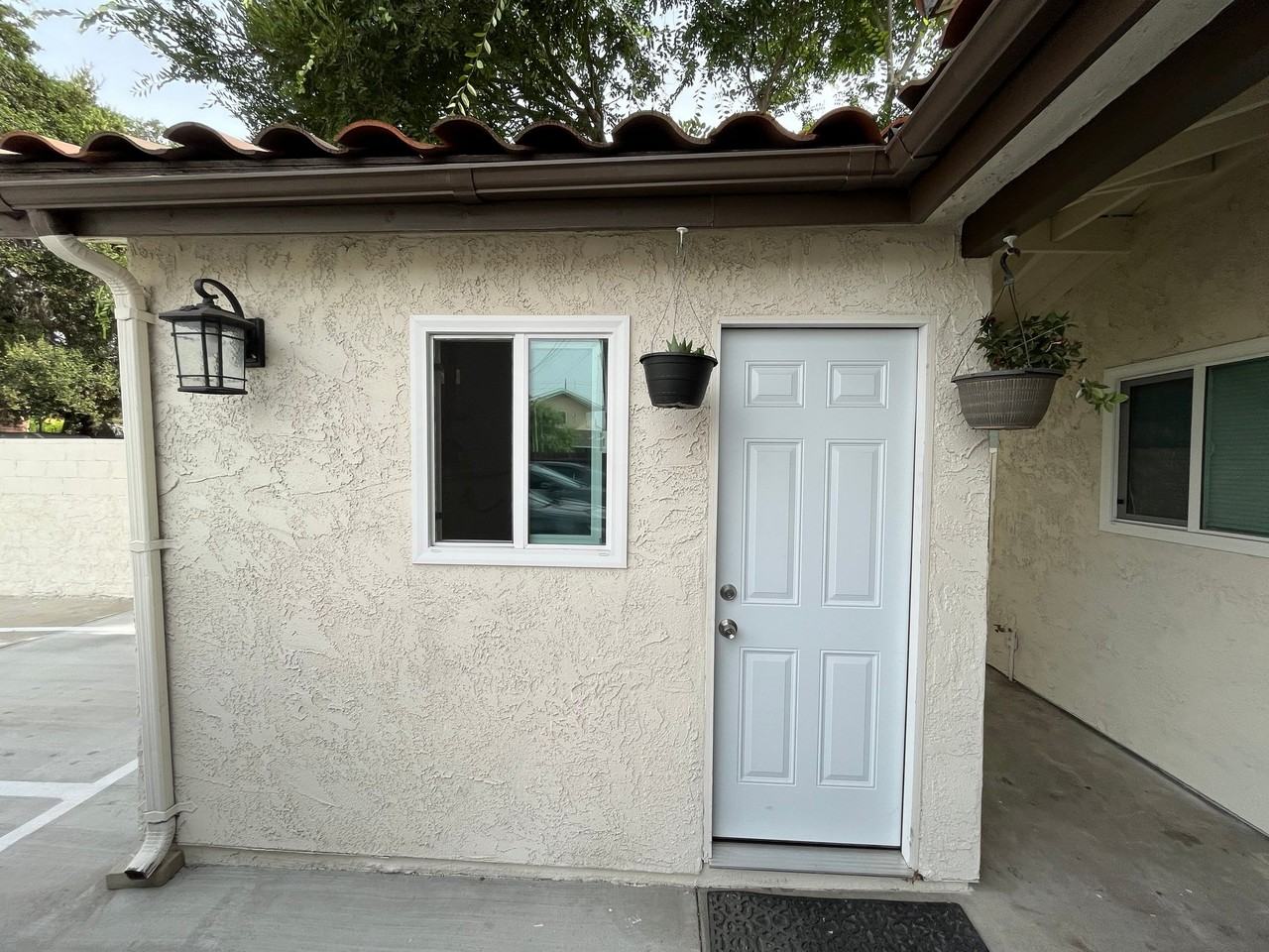 425 E Mission Rd #C - Photo 6 of 19