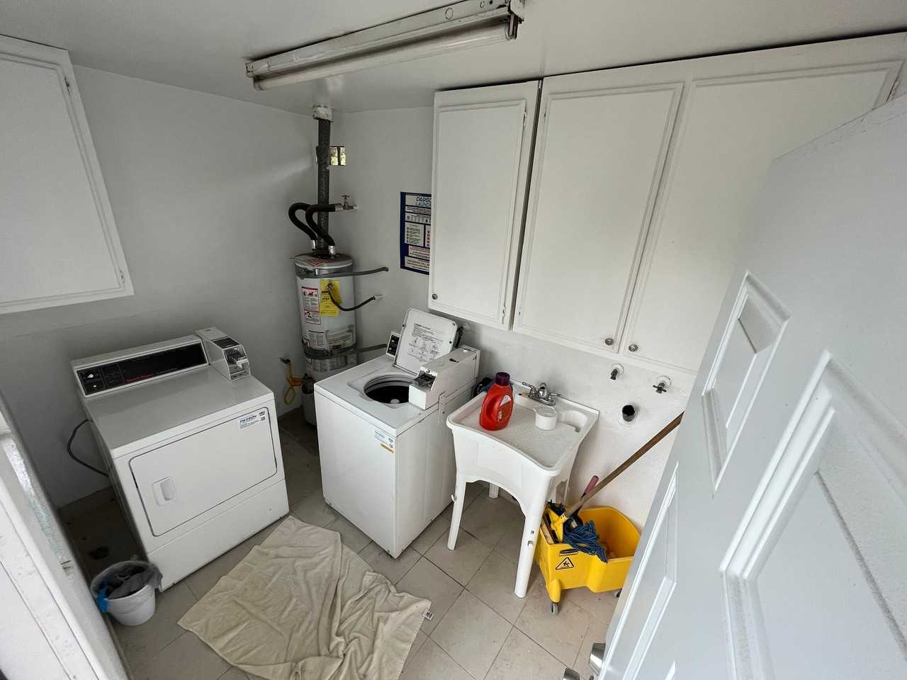 425 E Mission Rd #C - Photo 7 of 19