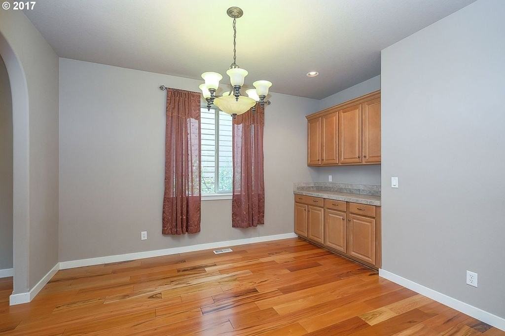 6146 Ne Ridgestone Ct - Photo 3 of 19