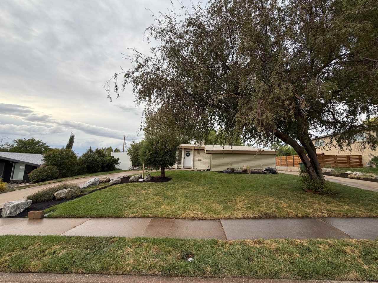 781 Shannon Rd - Photo 2 of 2