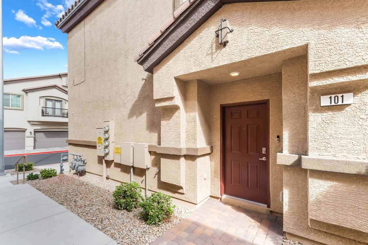 4705 Blaise Ave #101 - Photo 2 of 20