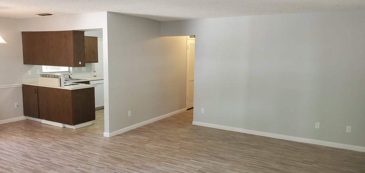 2750 Avenue M Nw - Photo 2 of 13
