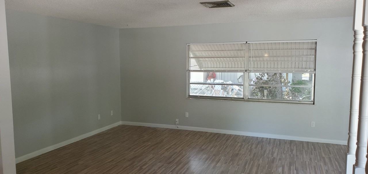 2750 Avenue M Nw - Photo 3 of 13