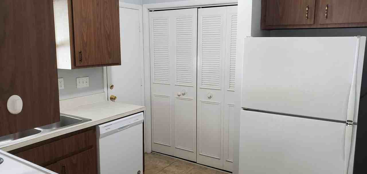 2750 Avenue M Nw - Photo 5 of 13