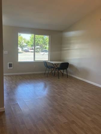 5040 38th St Ne - Photo 6 of 15