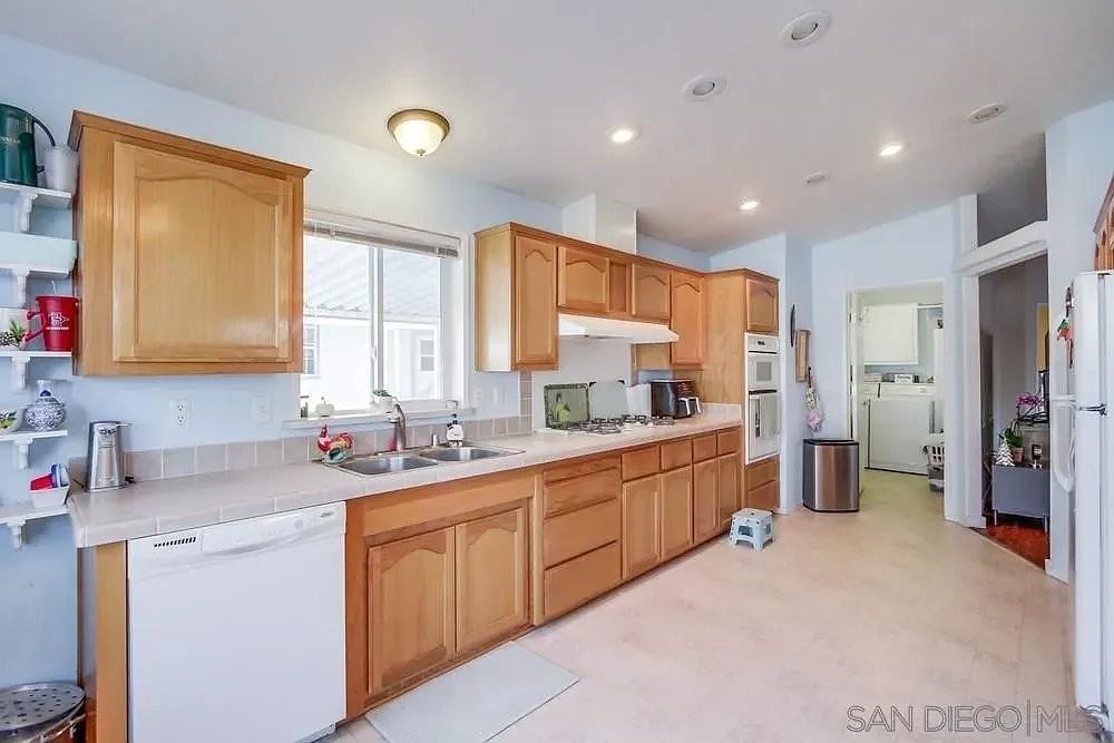 8301 Mission Gorge Rd #248 - Photo 2 of 8