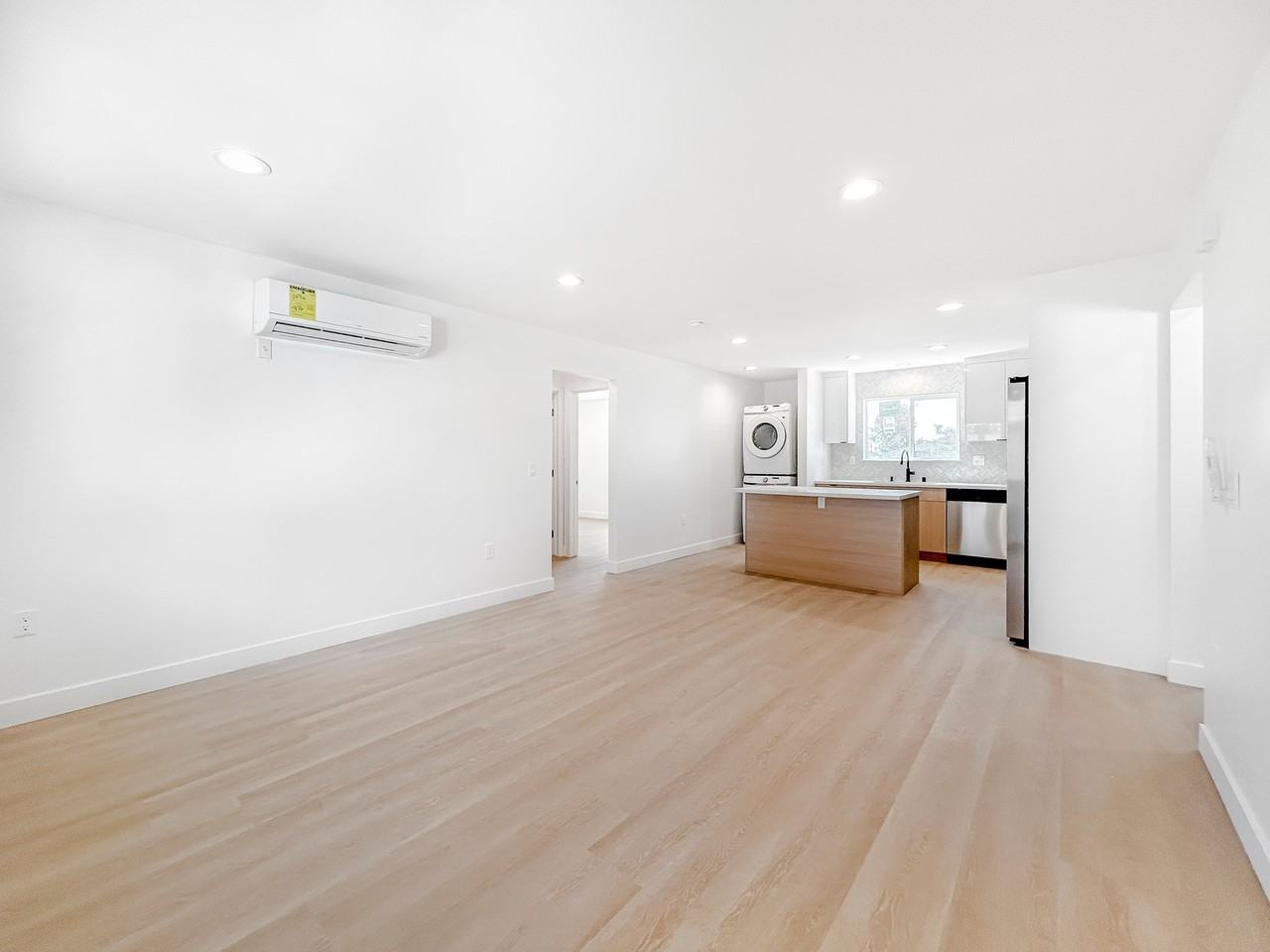 1420 Central Ave #B - Photo 2 of 9