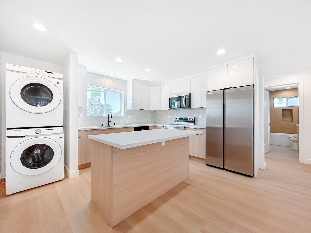 1420 Central Ave #B - Photo 3 of 9