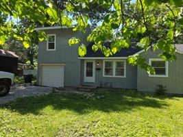 featured image of 11208 Applewood Dr