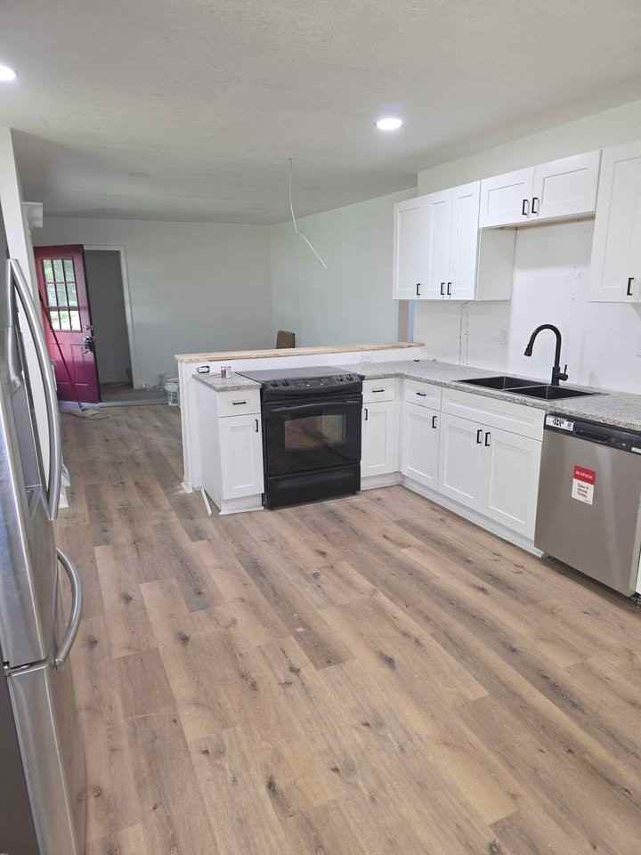 11208 Applewood Dr - Photo 2 of 11