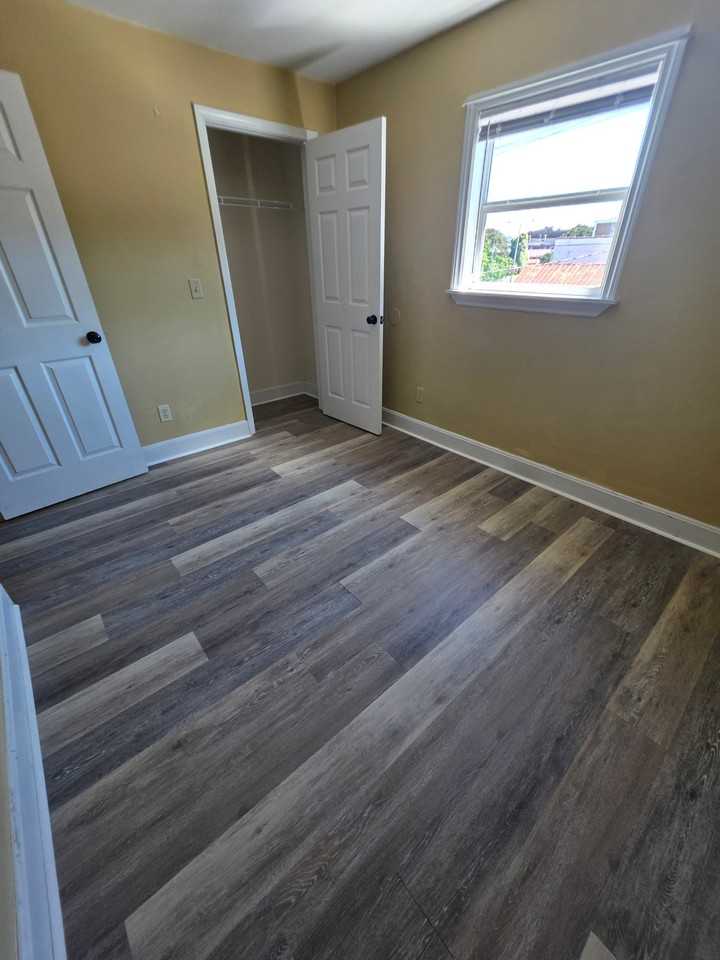 201 W 2nd St #1-2 - Photo 4 of 8
