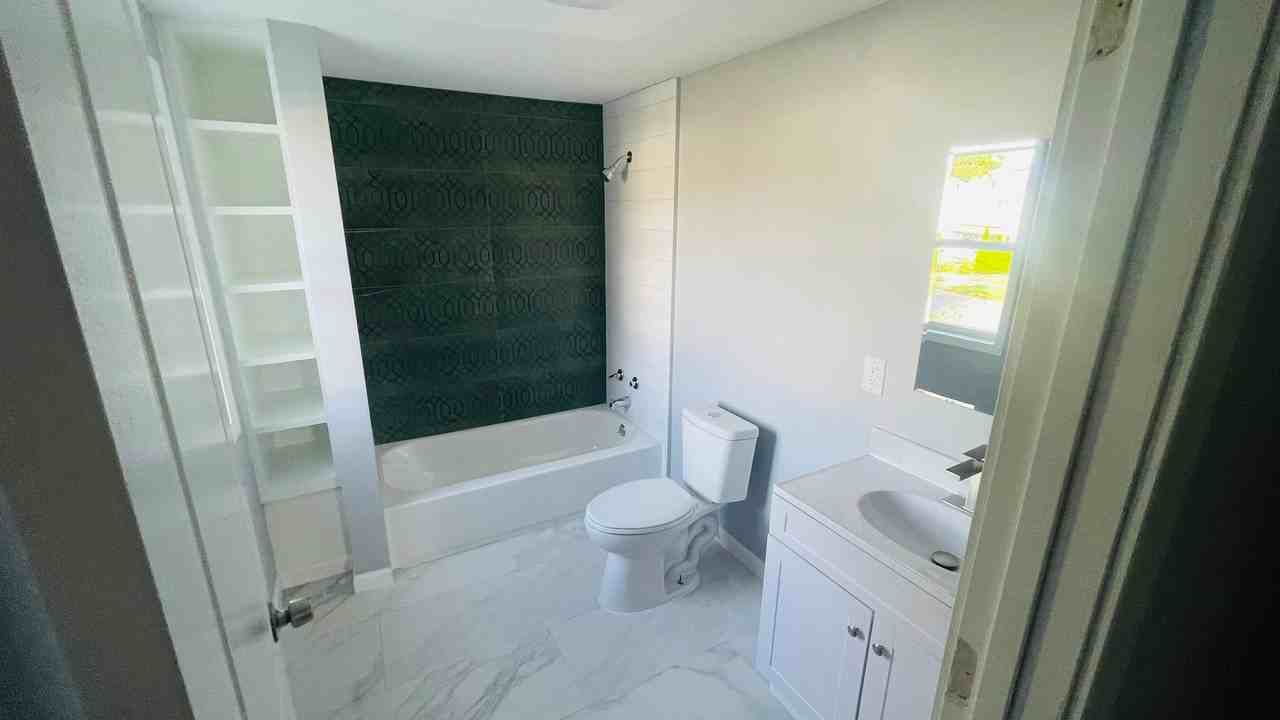 809 Arnold Ave - Photo 6 of 20