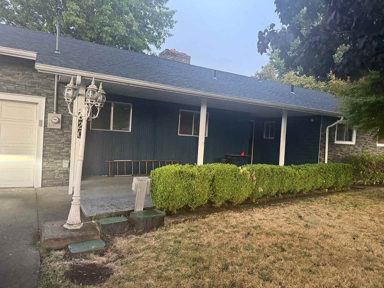 620 36th Ave Ne - Photo 2 of 14