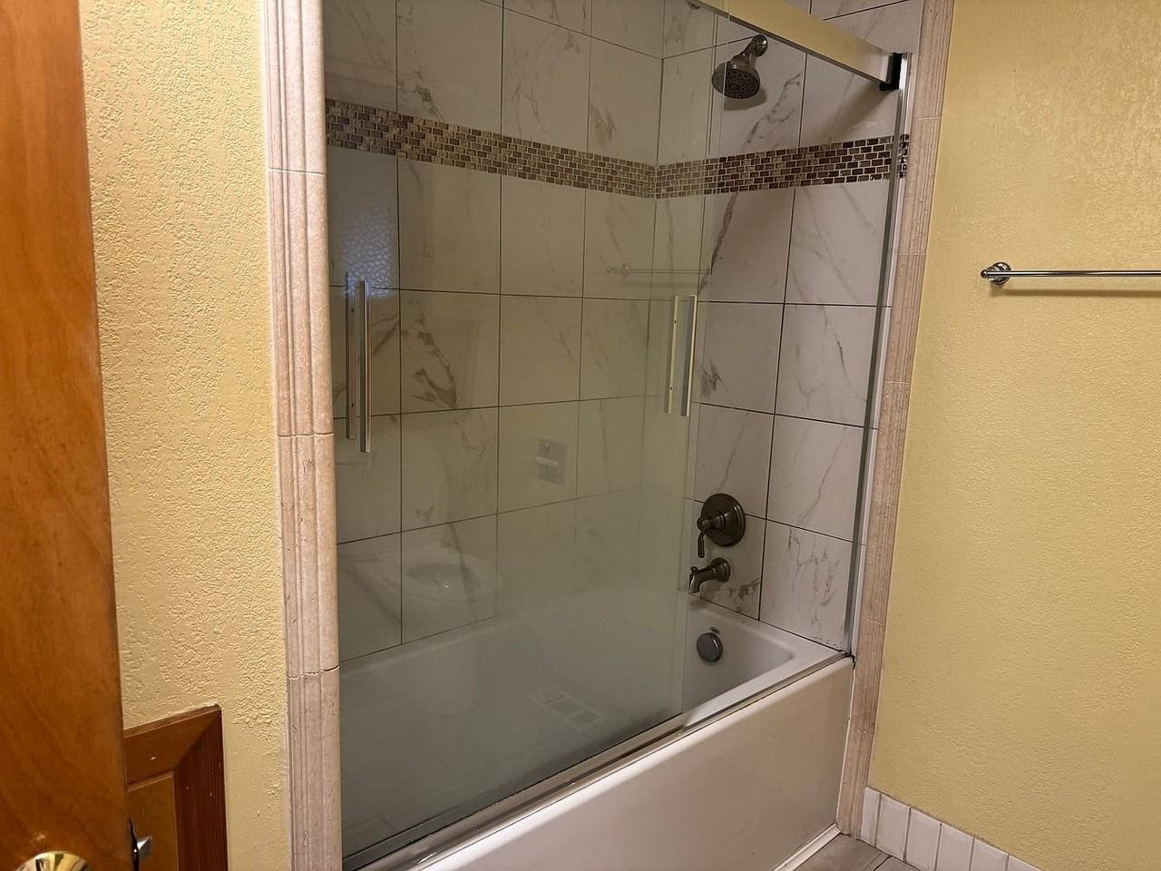 620 36th Ave Ne - Photo 5 of 14