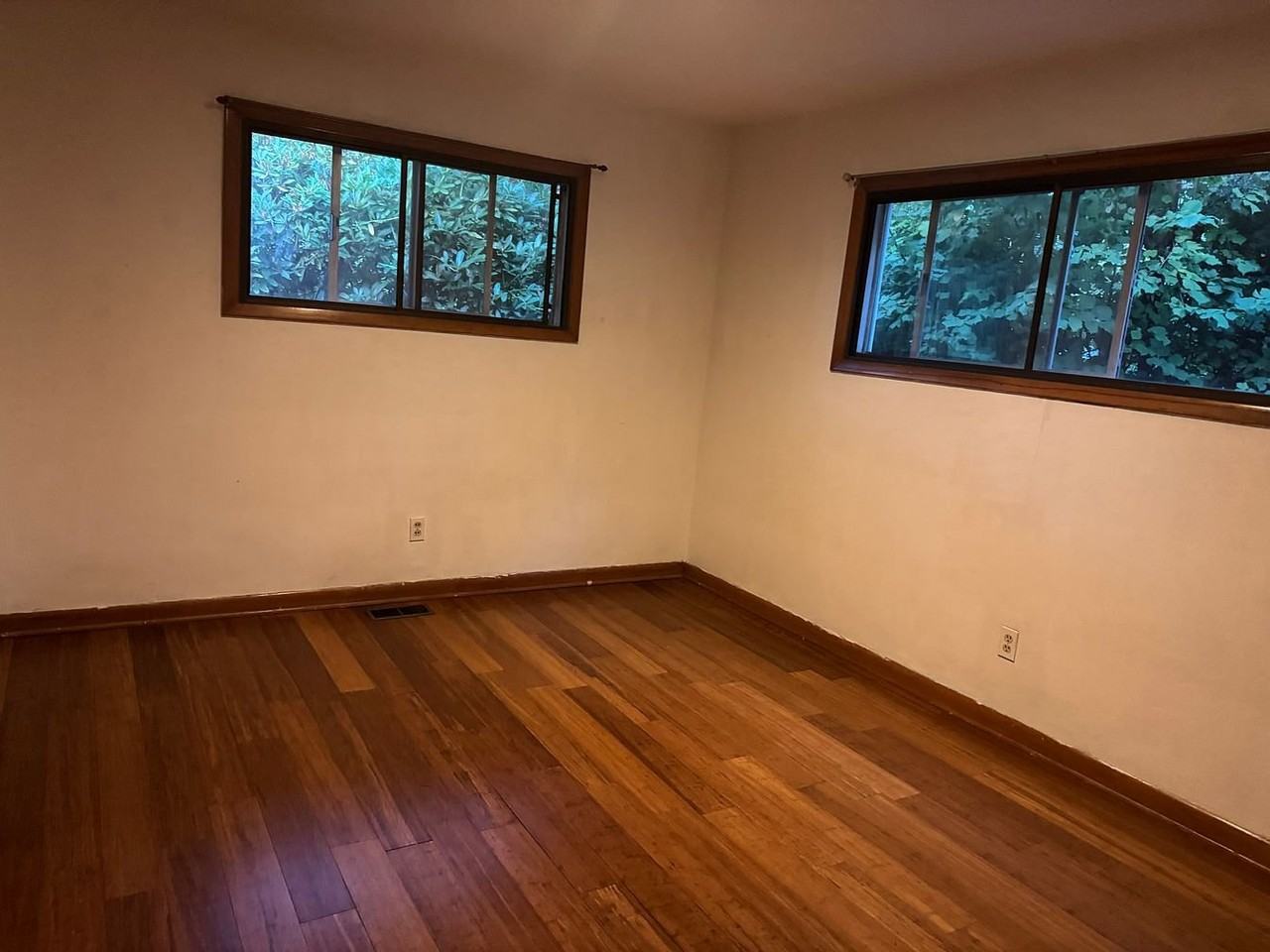 620 36th Ave Ne - Photo 6 of 14