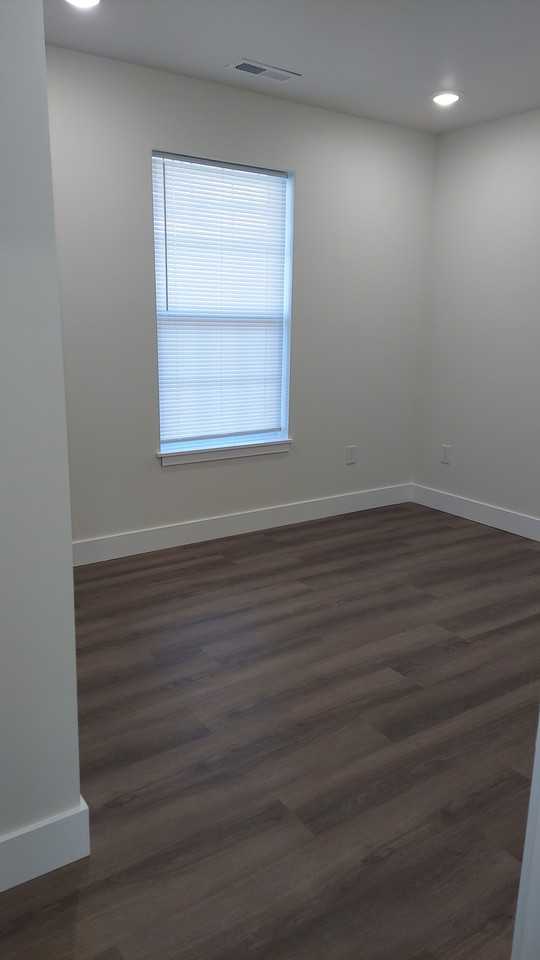 414 Eagle St #414 - Photo 5 of 11