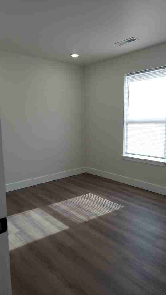414 Eagle St #414 - Photo 7 of 11
