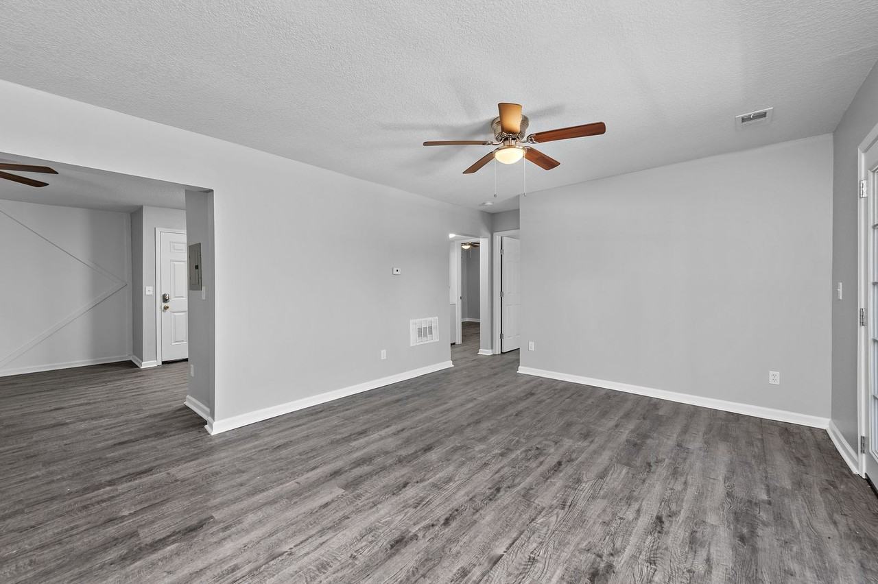 3909 Kenwood - Photo 5 of 37