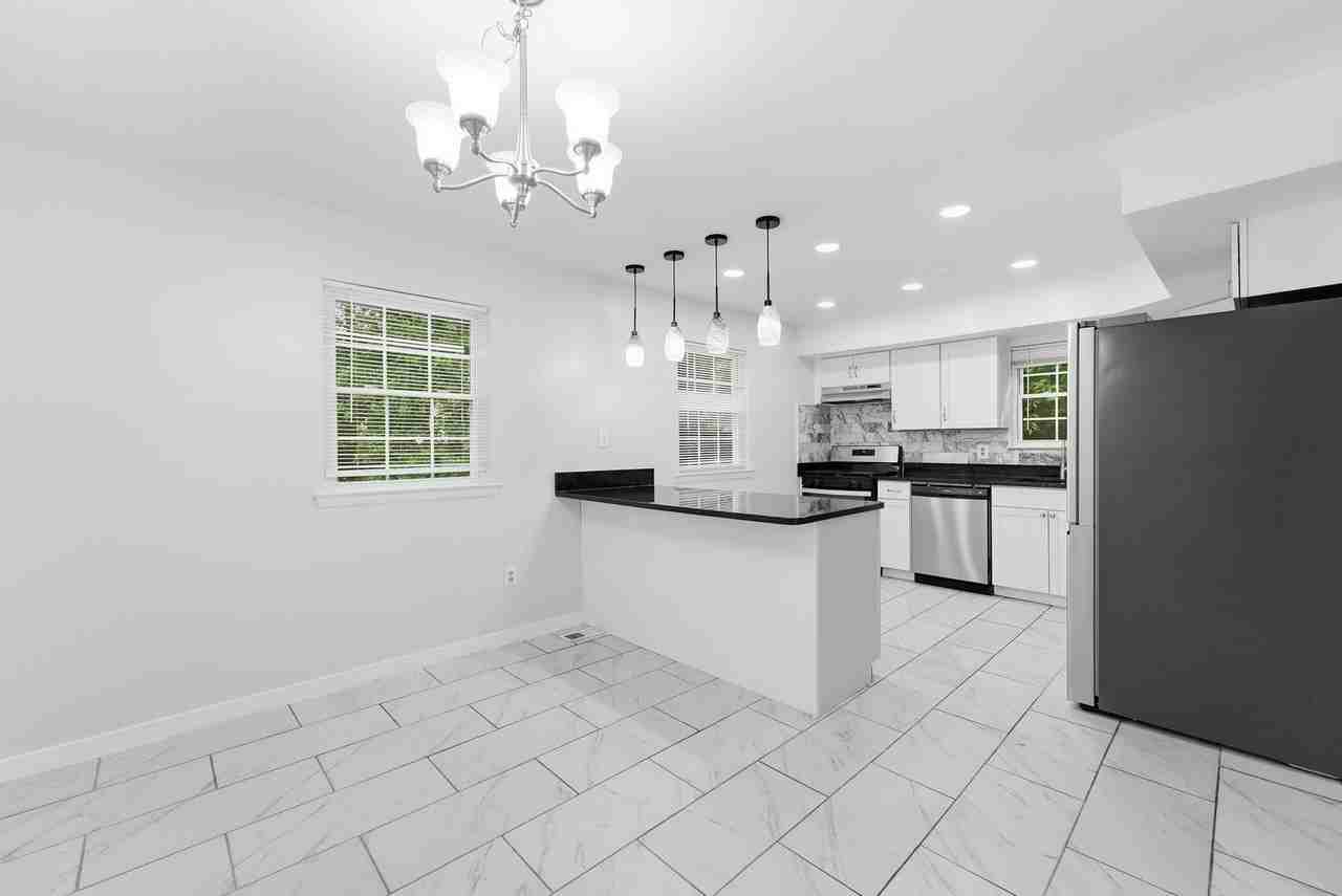 4200 Gerry Ln - Photo 7 of 30
