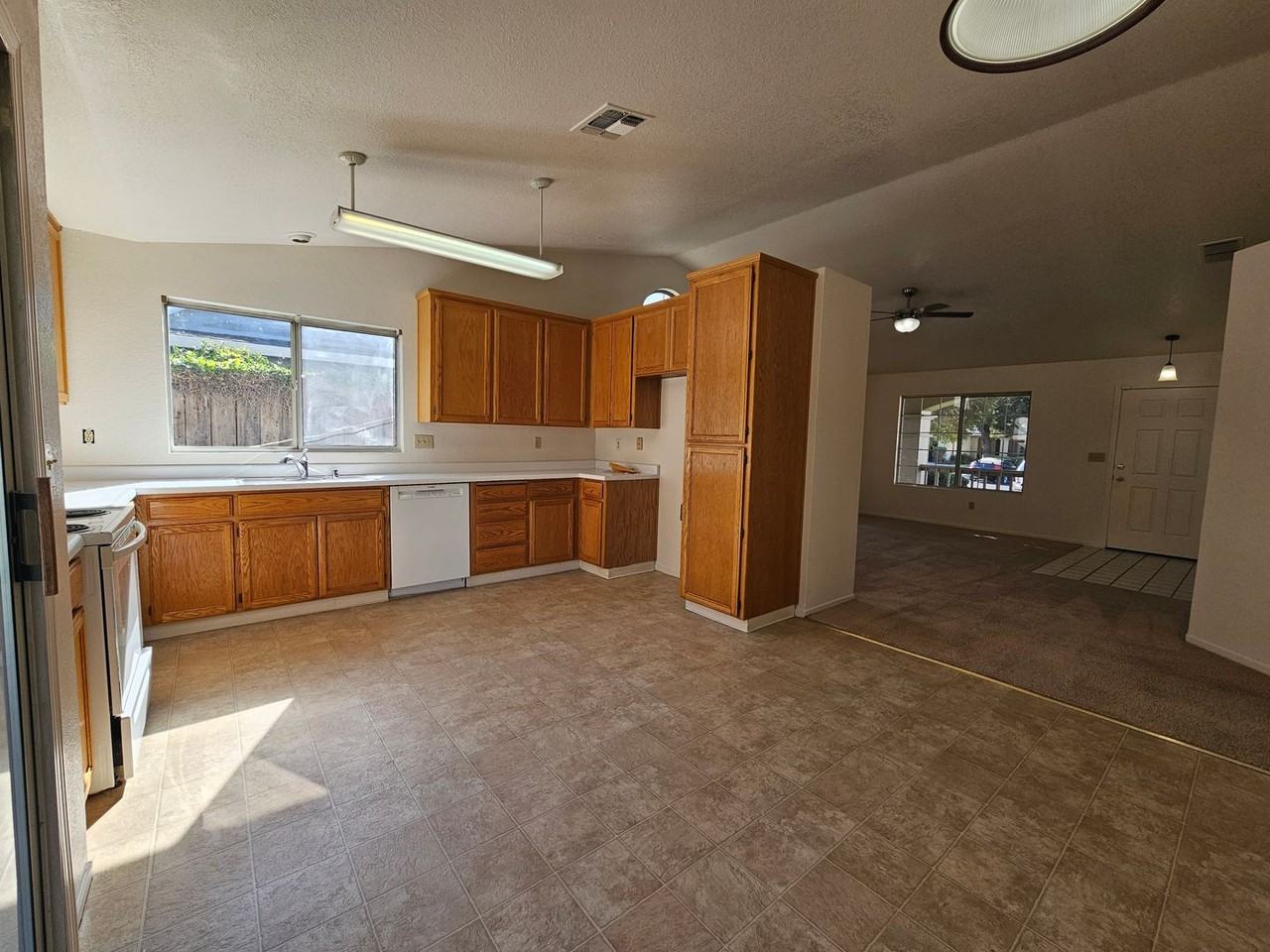 1108 Citrus Ct - Photo 7 of 29