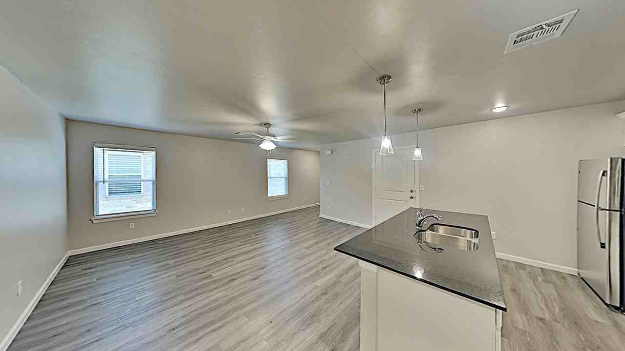 11207 Howard Dr - Photo 6 of 16