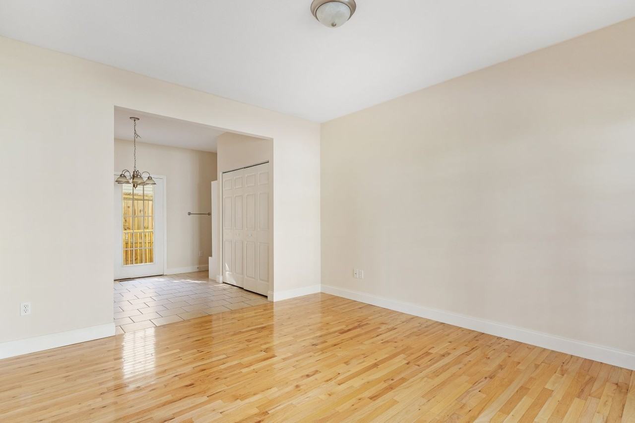 36 Winterwind Dr - Photo 4 of 16