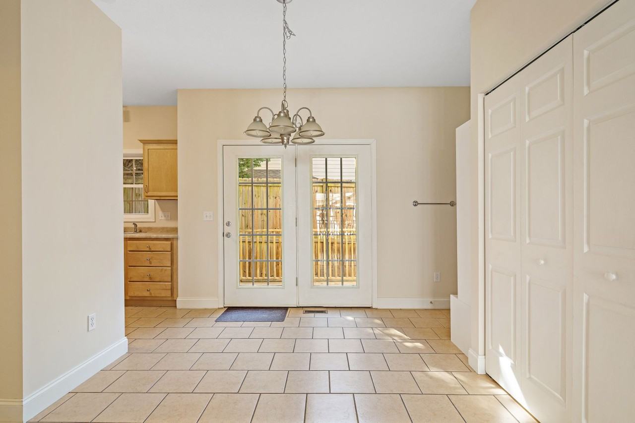 36 Winterwind Dr - Photo 5 of 16