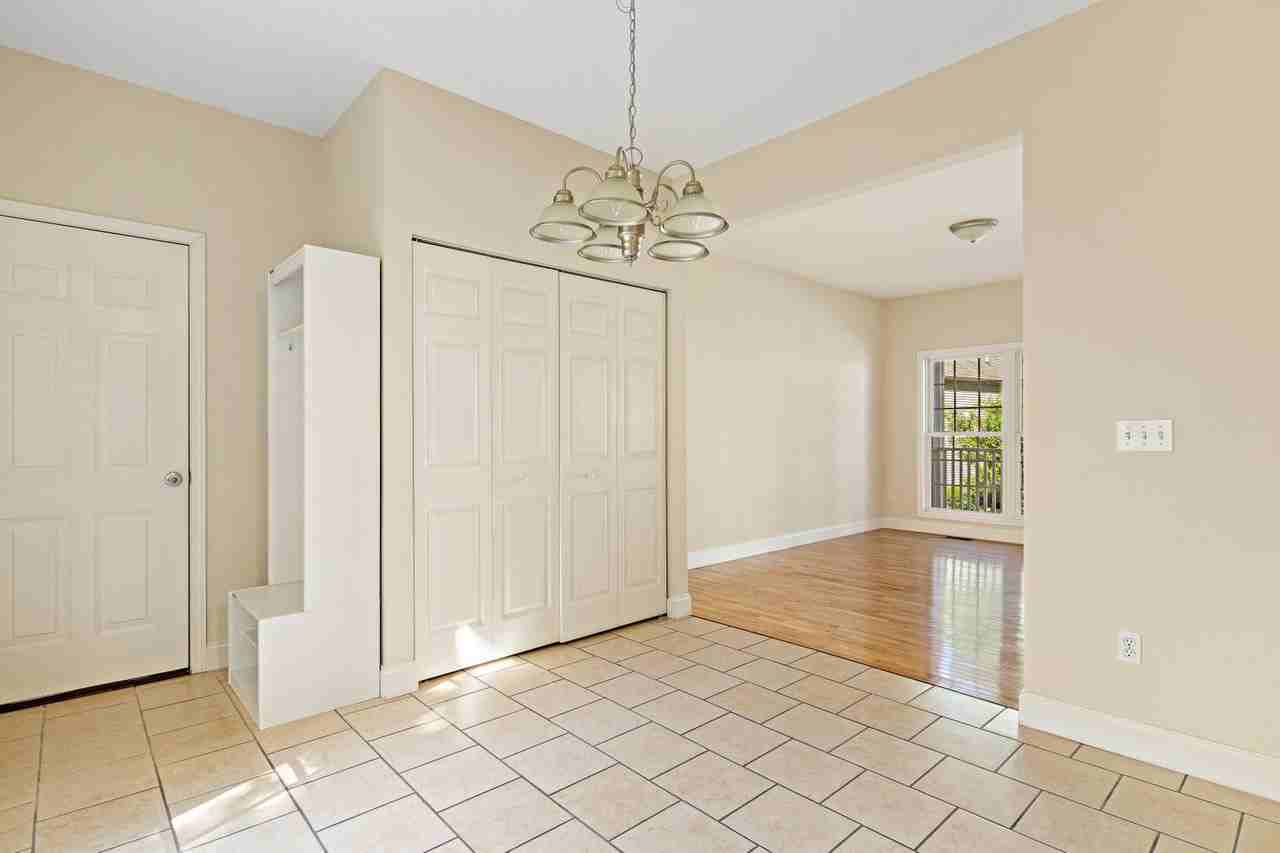 36 Winterwind Dr - Photo 7 of 16