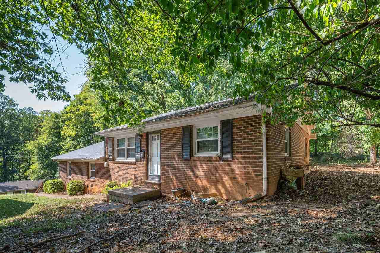 1018 Moseley Dr - Photo 2 of 20