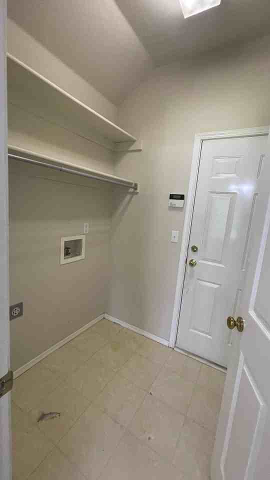 19910 E 46th St S - Photo 3 of 39