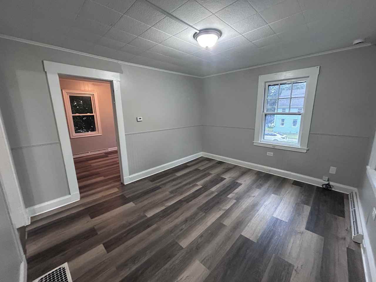 16 Woodbine St - Photo 3 of 11