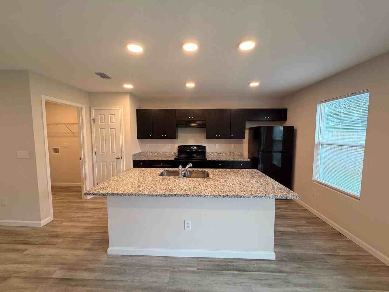 8131 Oklahoma St - Photo 3 of 14