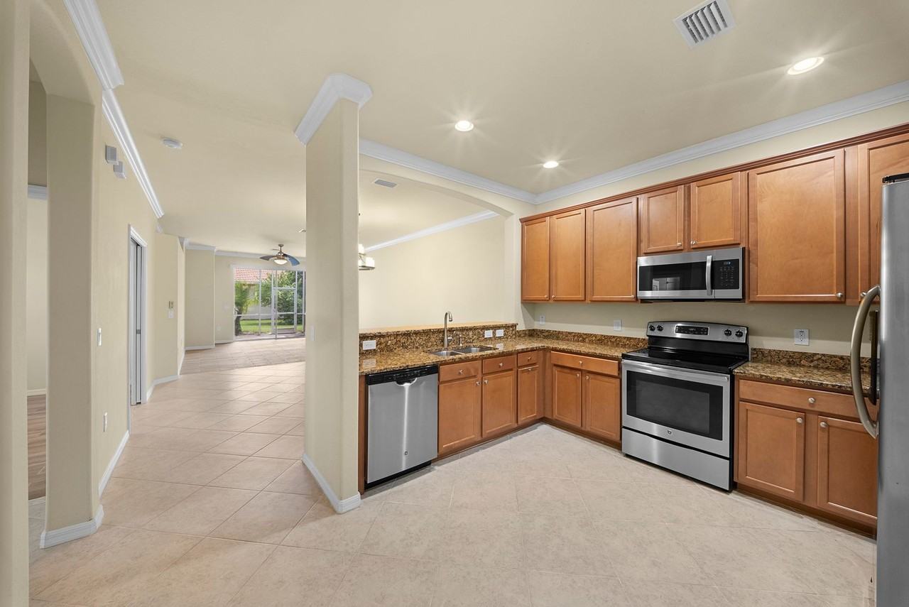 14460 Grapevine Dr - Photo 2 of 23