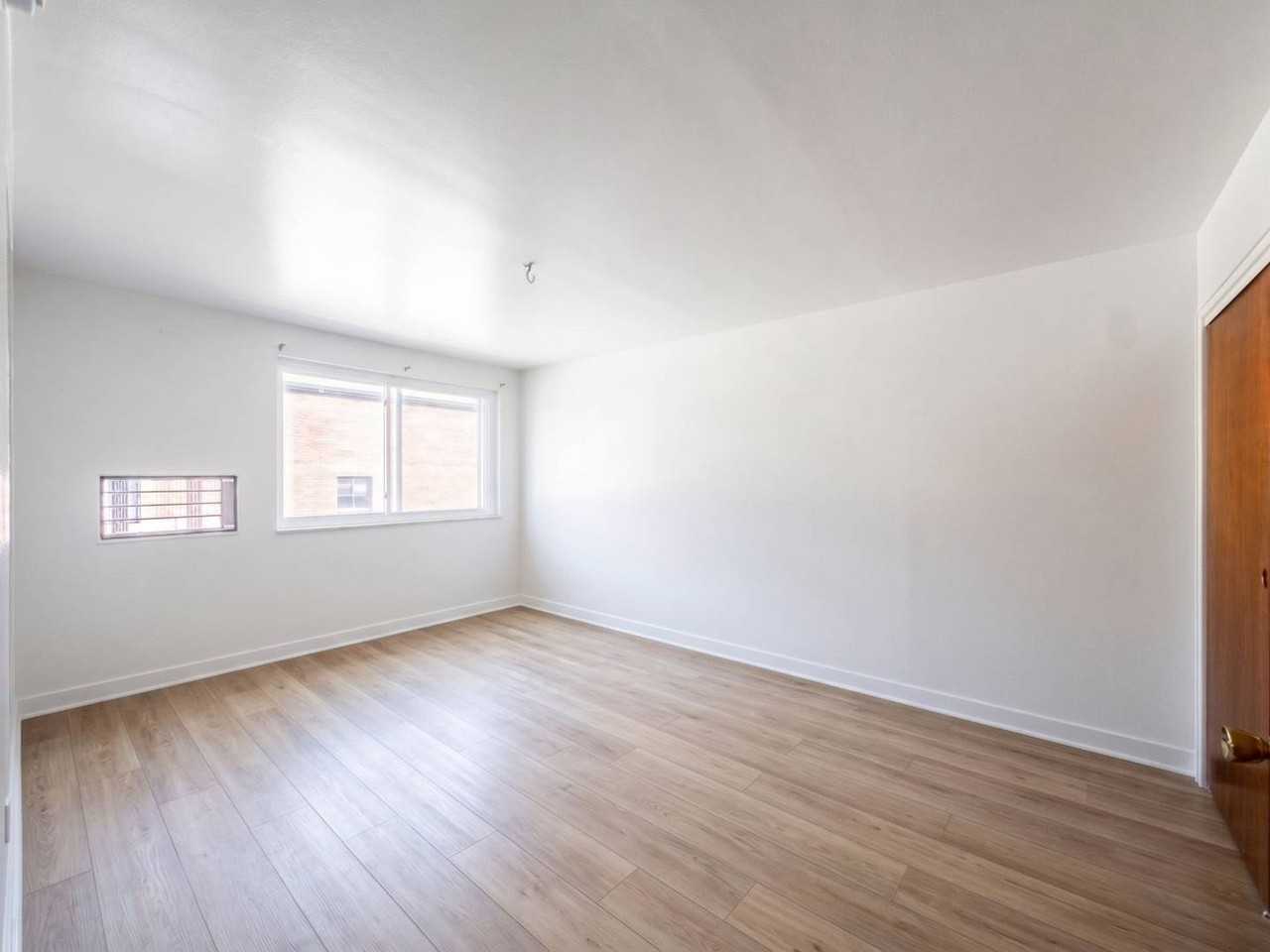 Upgraded Living at Glenn Flats, Wilmington - Photo 4 of 8