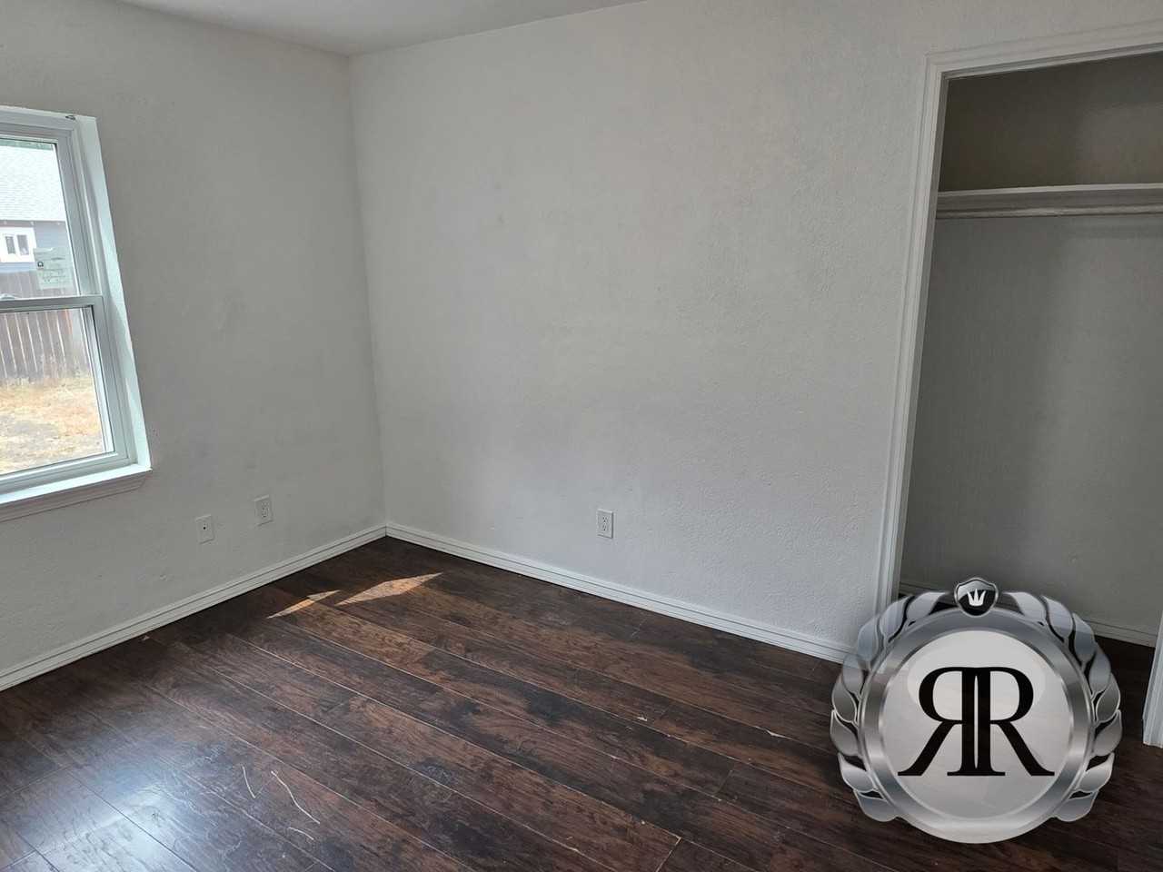 202 S Fair Ave - Photo 5 of 23