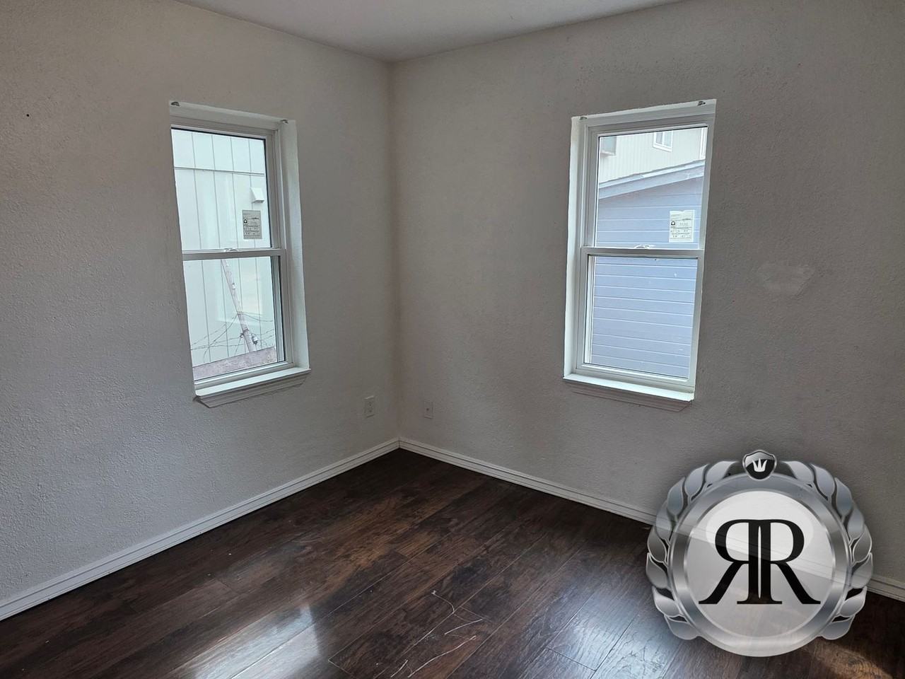 202 S Fair Ave - Photo 6 of 23