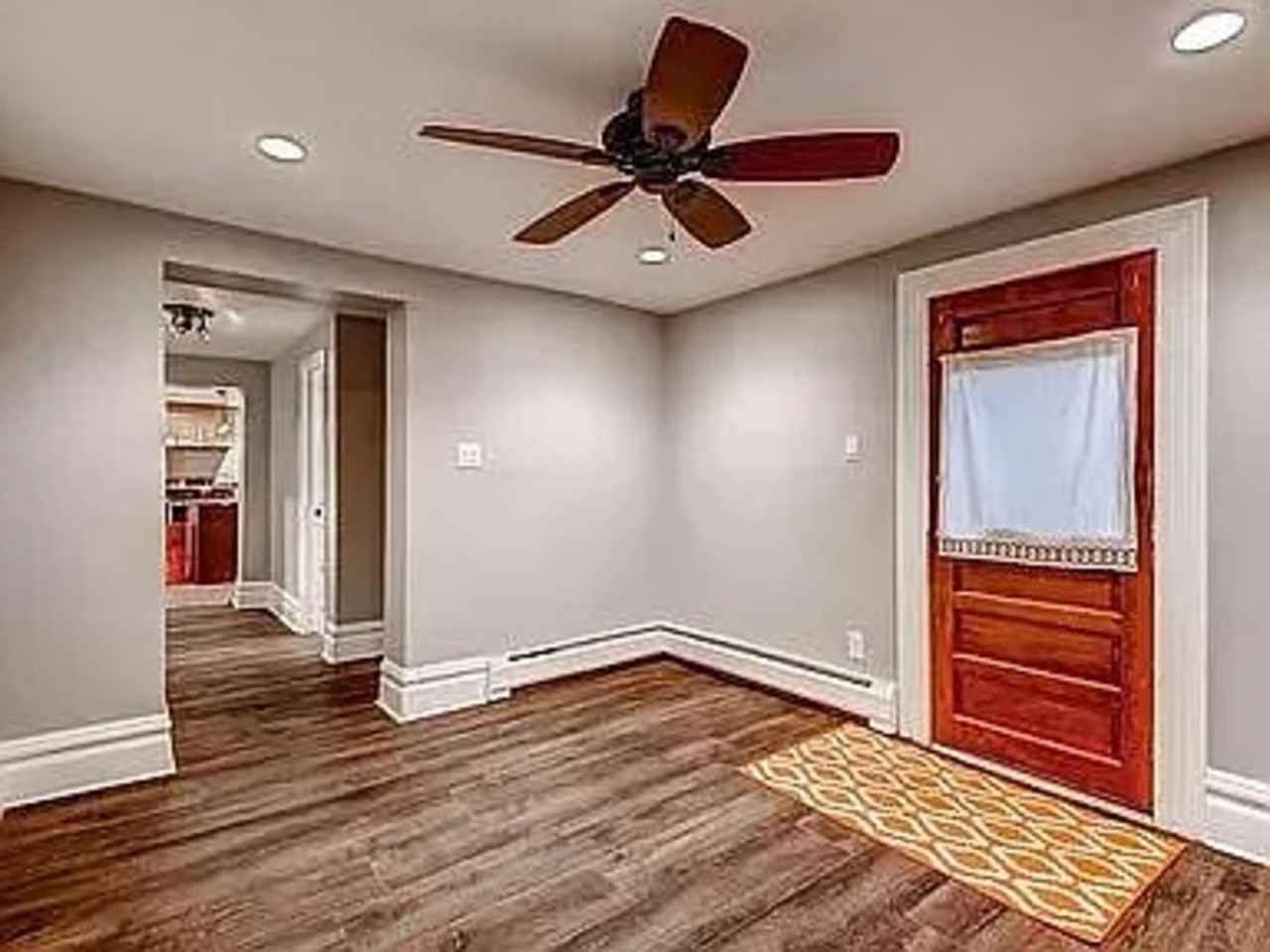 1373 N Franklin St - Photo 4 of 30