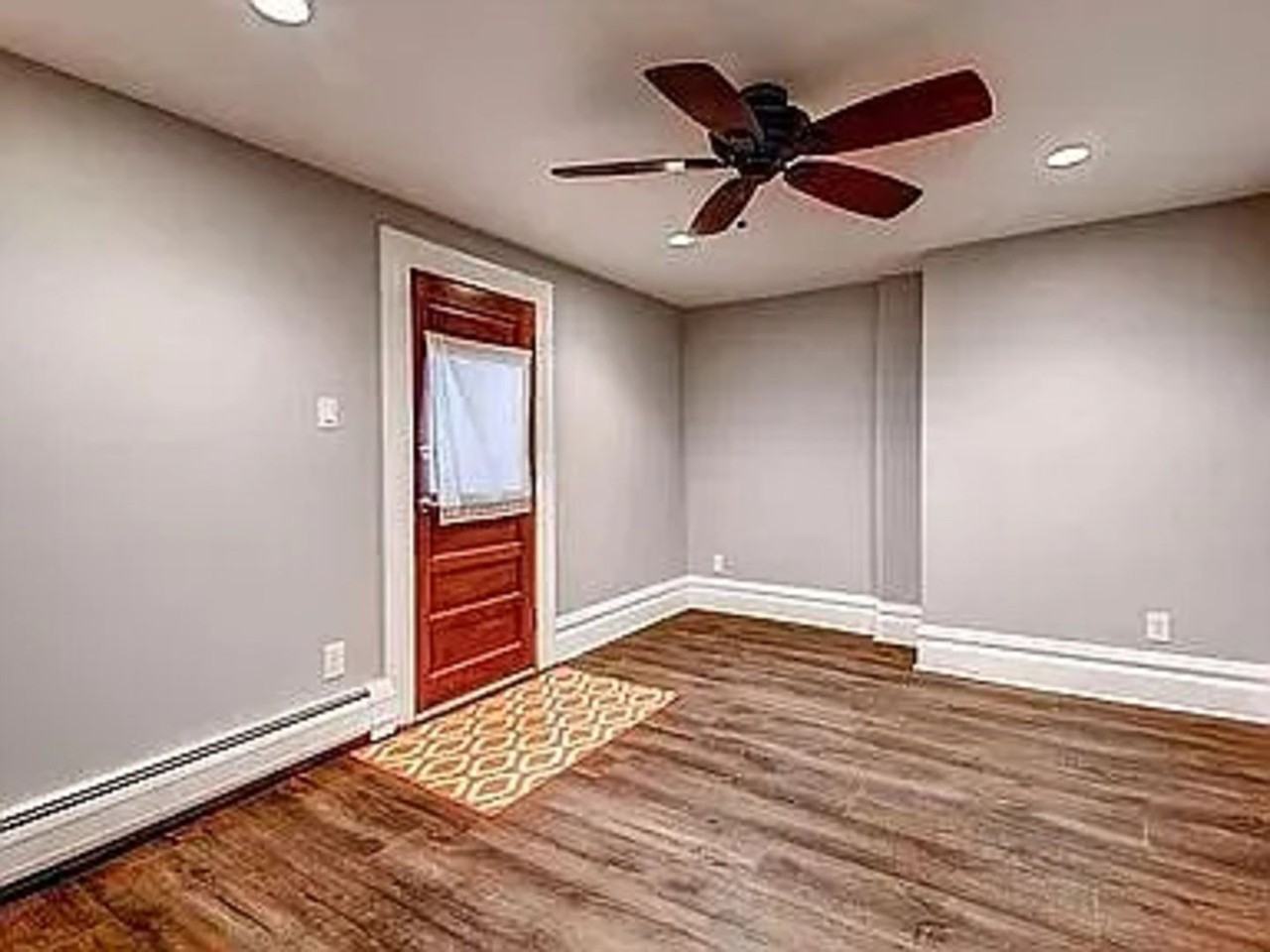 1373 N Franklin St - Photo 5 of 30