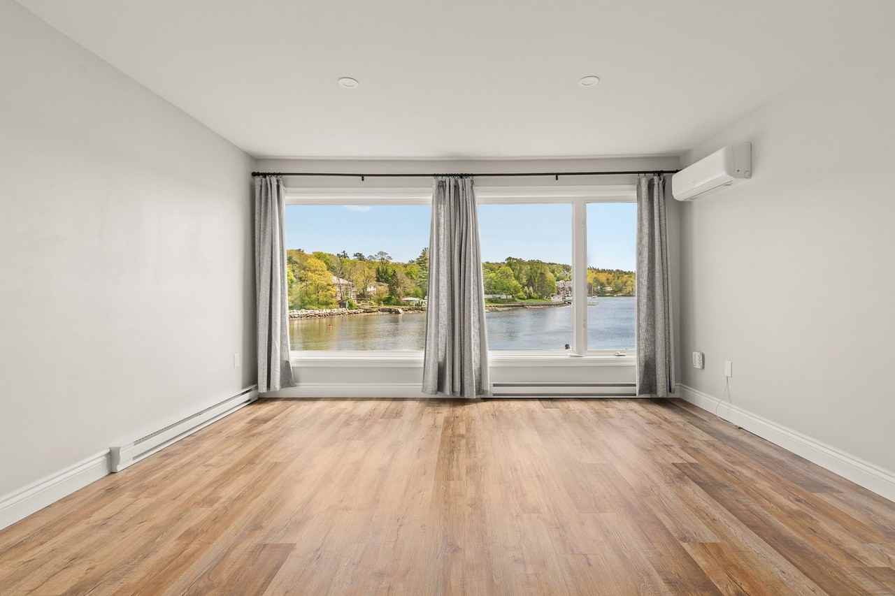473 Shore Dr - Photo 3 of 20