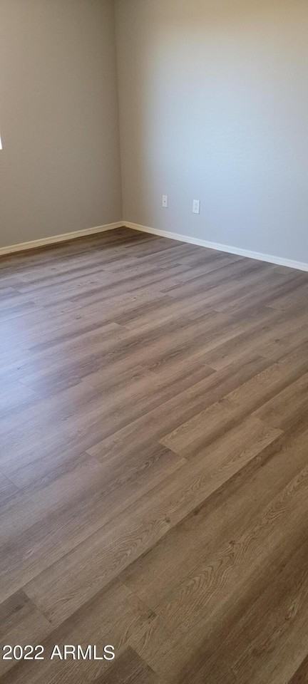 19042 N Toledo Ave - Photo 7 of 9