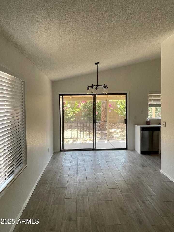 85 S Cypress Ct - Photo 7 of 21