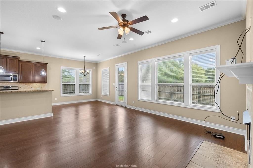4211 Muncaster Ln - Photo 3 of 29