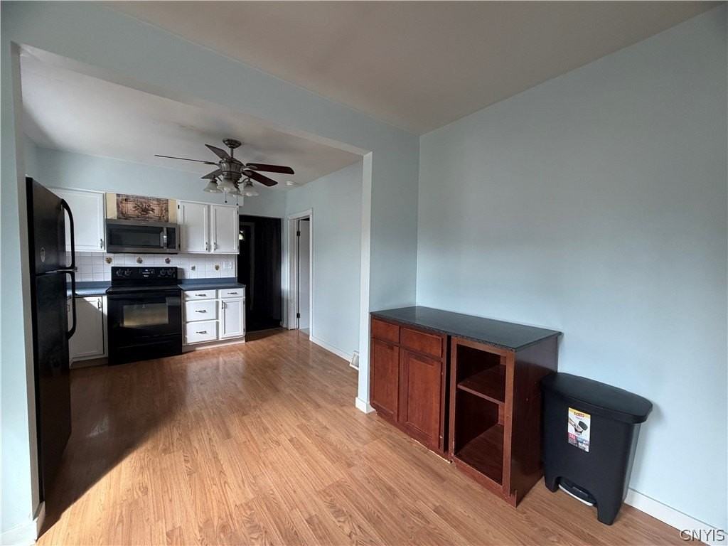 1230 Thorn St - Photo 3 of 10