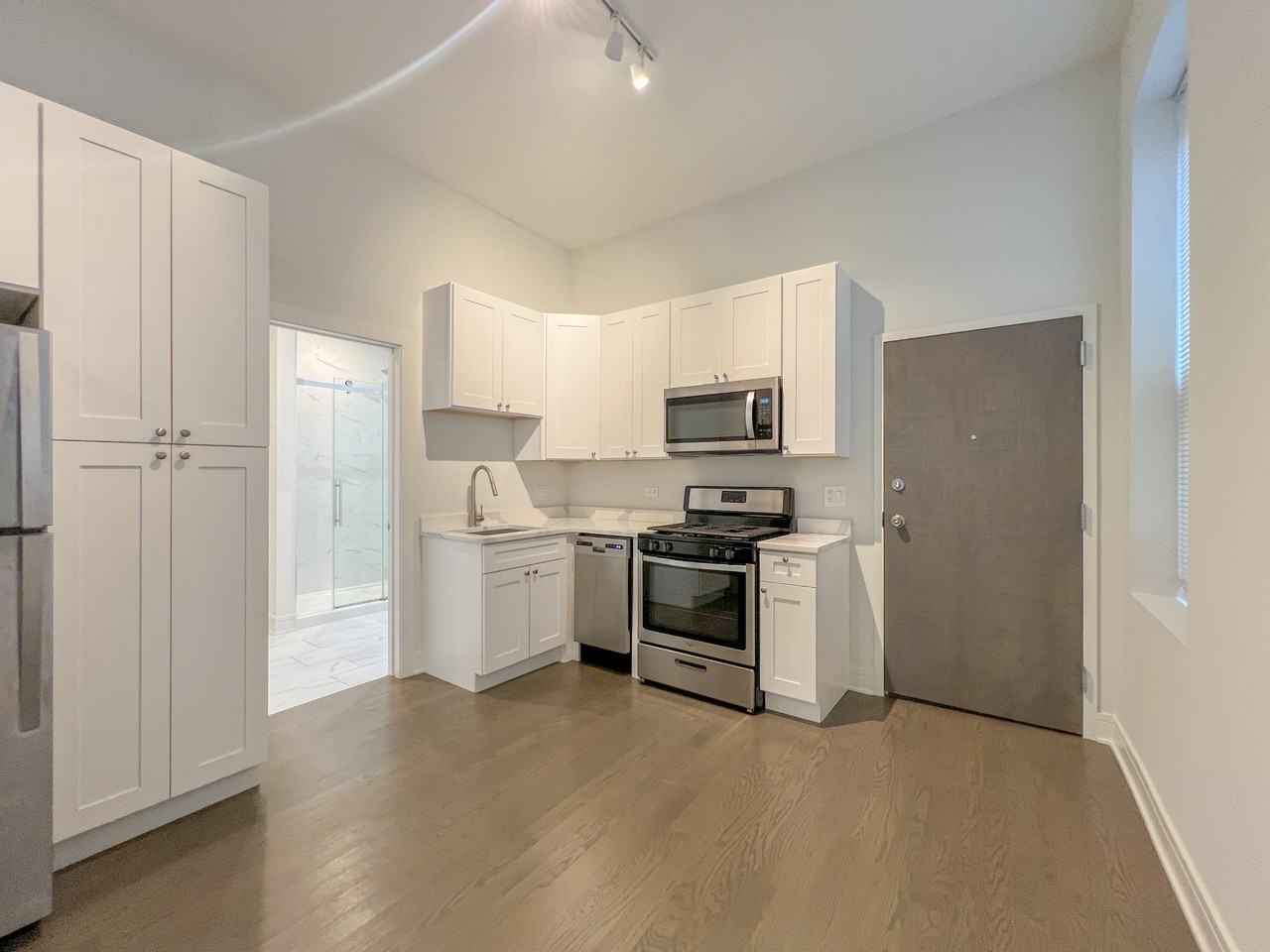 951 W Armitage Ave #2R - Photo 5 of 20