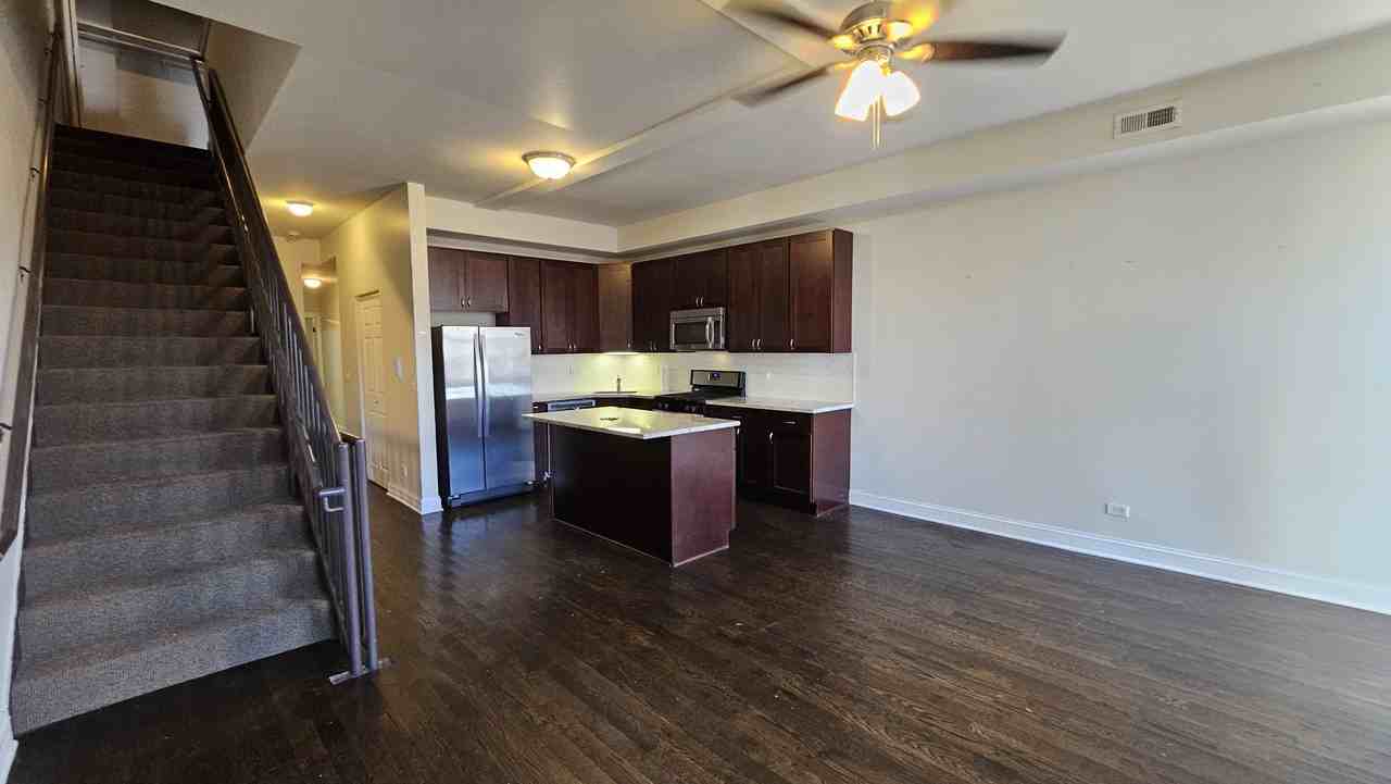 939 W Armitage Ave #B - Photo 6 of 37