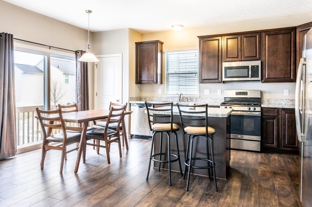 6146 Dajana Dr - Photo 4 of 25