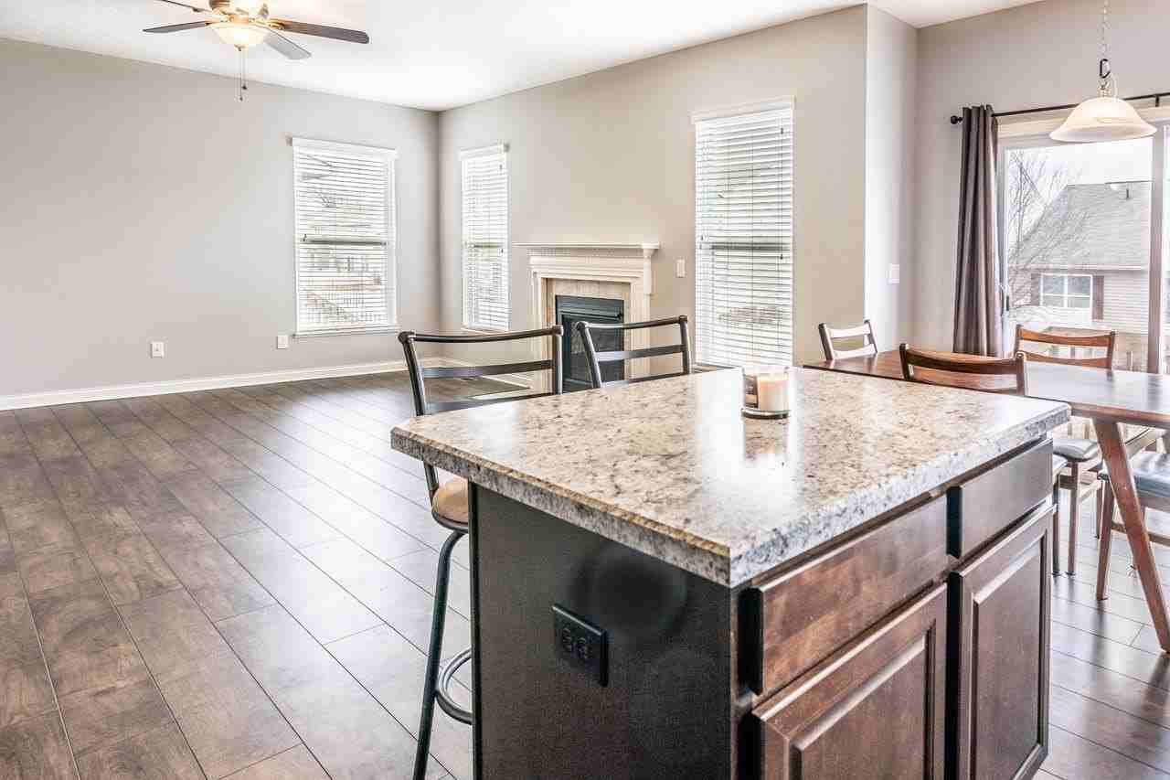 6146 Dajana Dr - Photo 6 of 25