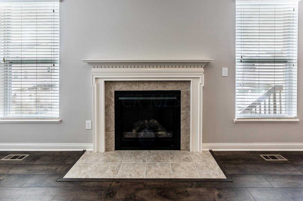 6146 Dajana Dr - Photo 7 of 25