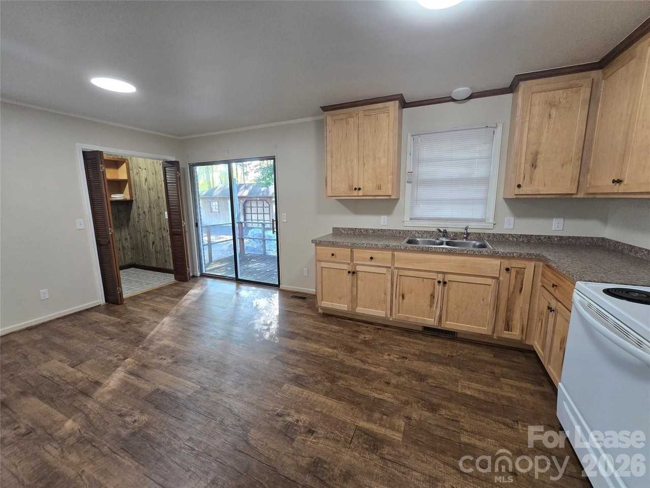 841 Mt Carmel Church Rd - Photo 3 of 18