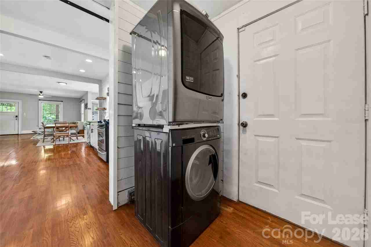 405 Walnut Ave - Photo 7 of 18